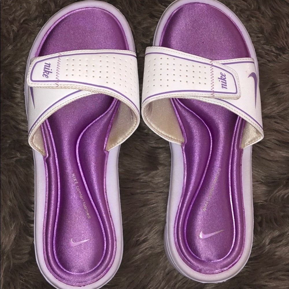 Nike comfort footbed slides